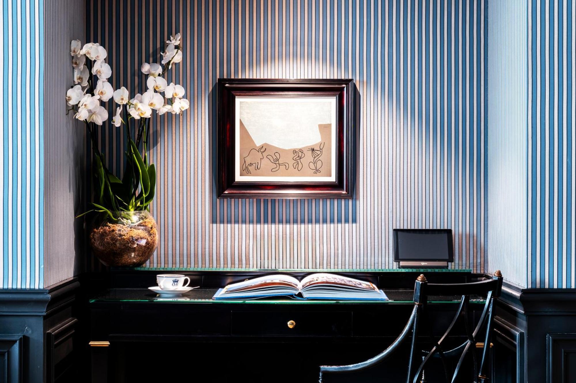 โอเต็ล เดอ แบรี อะ ลักชัวรี คอลเลคชั่น โฮเต็ล ปารีส Hotel ภายนอก รูปภาพ