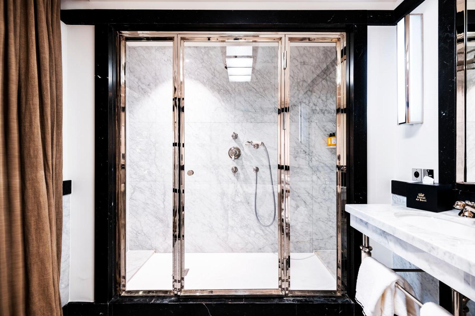 โอเต็ล เดอ แบรี อะ ลักชัวรี คอลเลคชั่น โฮเต็ล ปารีส Hotel ภายนอก รูปภาพ